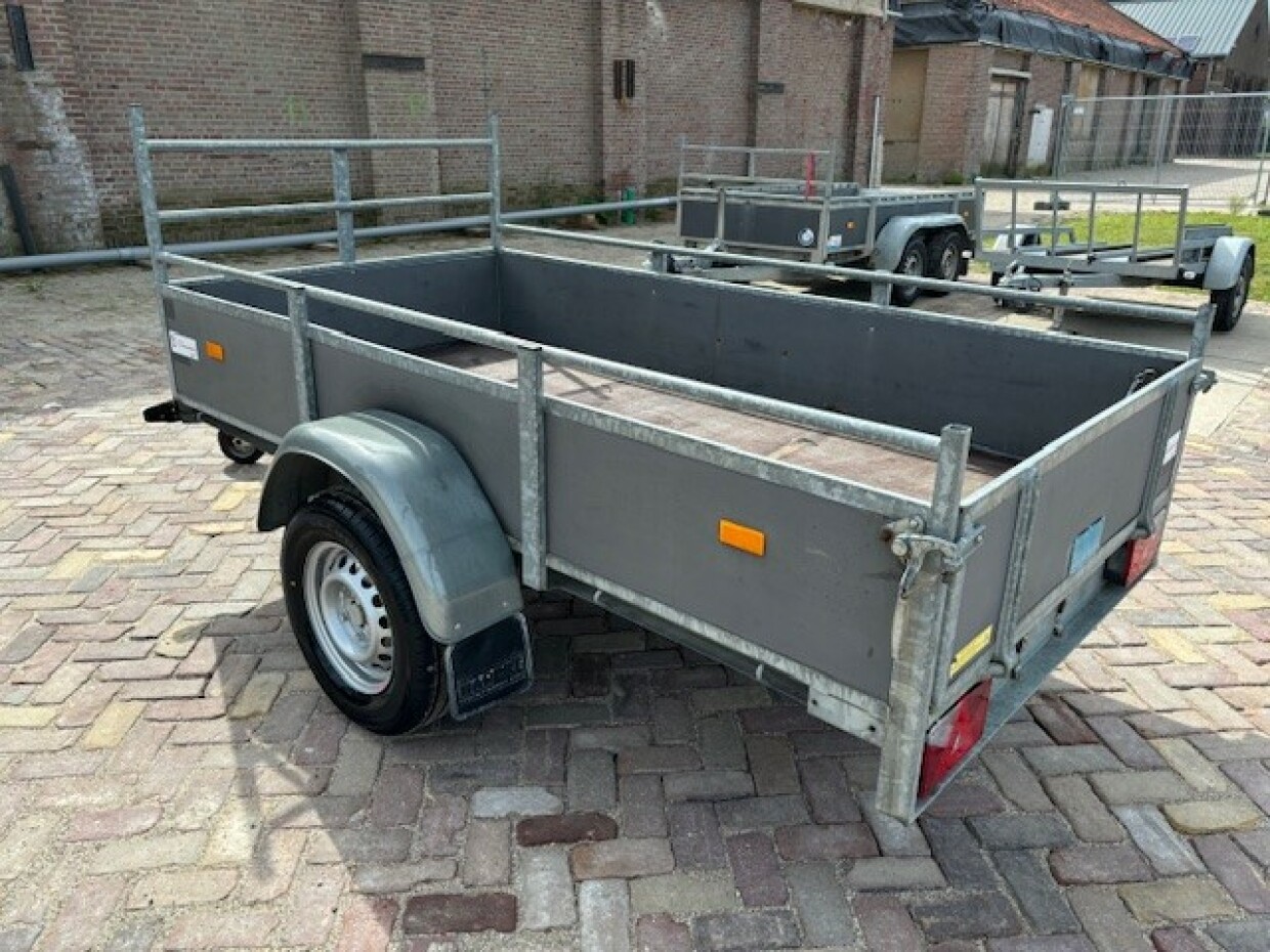 Hapert enkelas bakwagen ongeremd 250x130cm