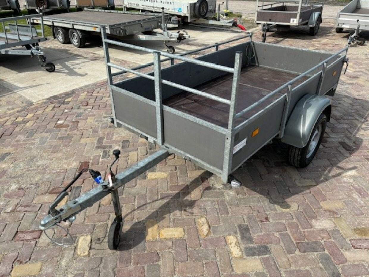 Hapert enkelas bakwagen ongeremd 250x130cm