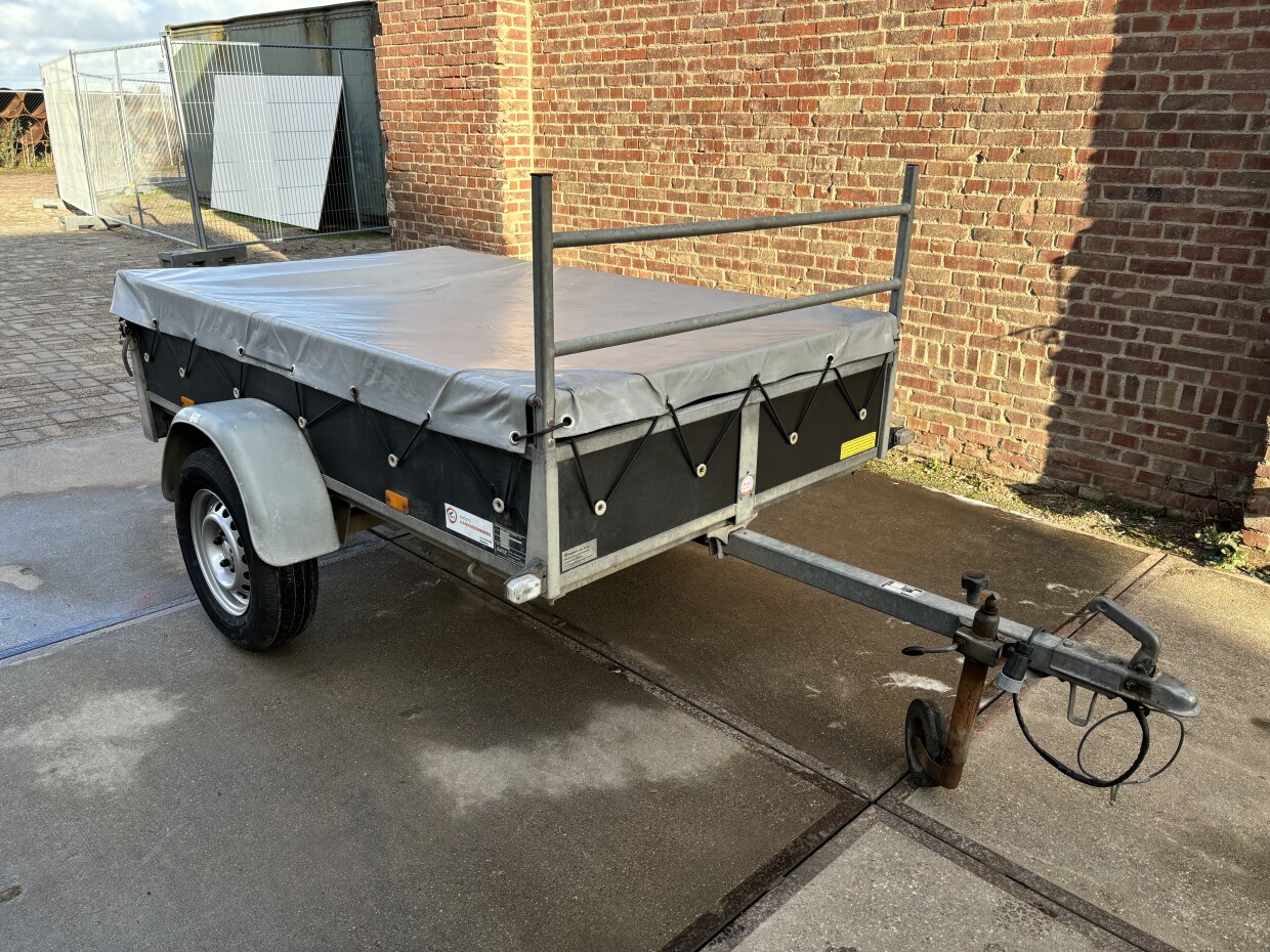 Saris enkelas bakwagen 750kg 210x127cm met vlakzeil