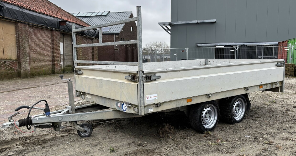 Hapert plateauwagen 335x180cm 2000kg met 40cm (hoge) borden