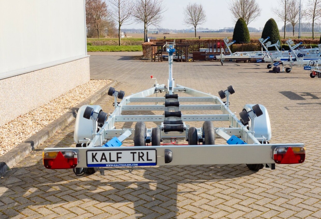 KALF Basic 1350-62 enkelas boottrailer 620x200cm